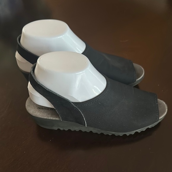 Arche Women’s Black Open-Toe Wedge Sling-Back Sandals Sz 38 (US Size 7) - Picture 1 of 10